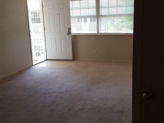 3rd image of 917 S Mission St #7
