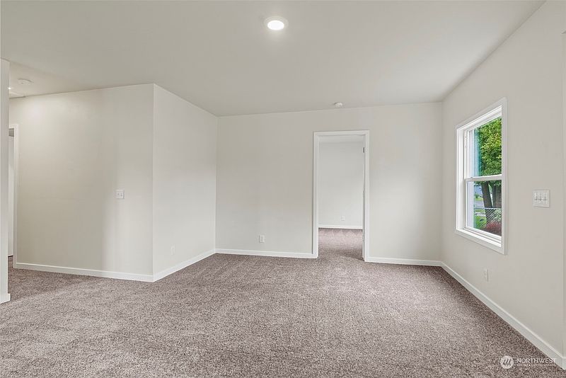 4th image of 1303 S 7th Avenue