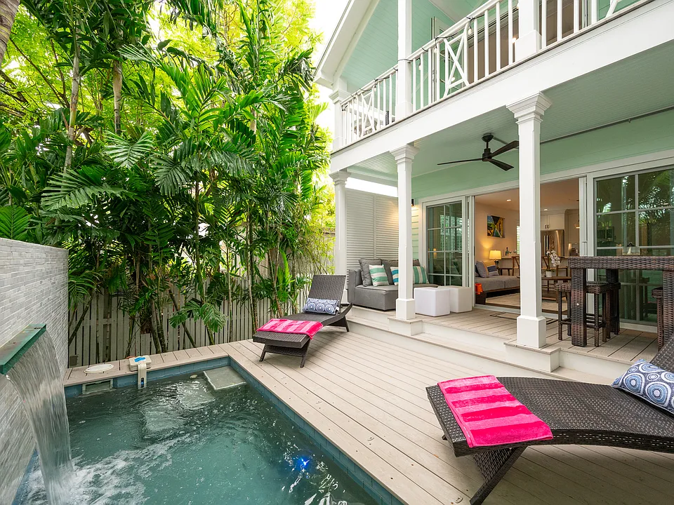 207 Virginia St