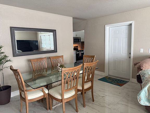 3rd image of 69 Cardinal Dr