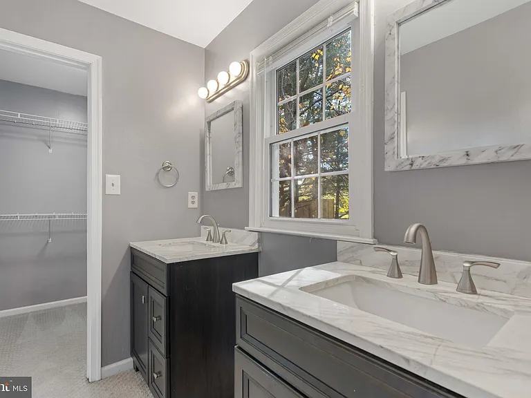 2621 John Milton Dr — Photo 24