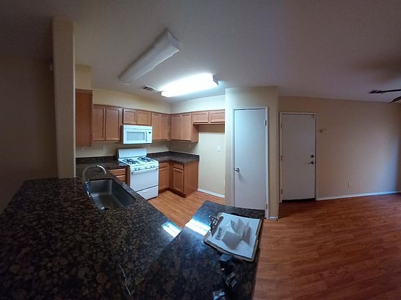 3rd image of 38265 Mendocino Way