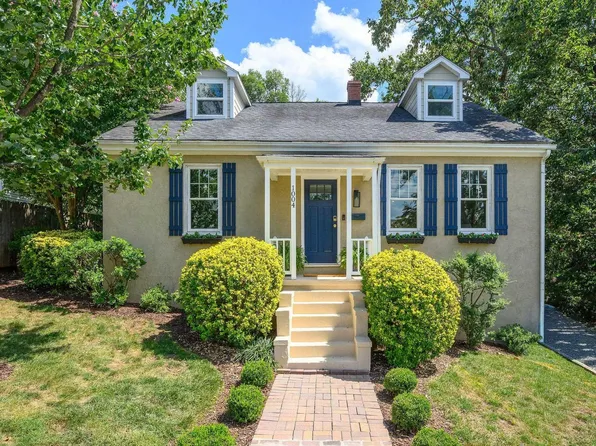 1004 Rayon St, Charlottesville, VA 22902