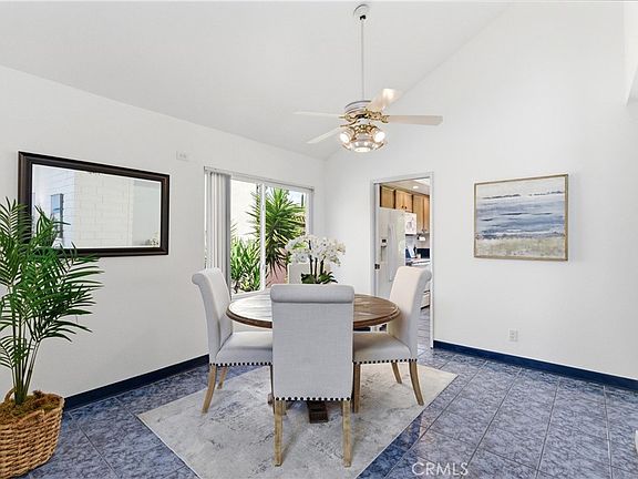 4th image of 233 Brookshire Pl