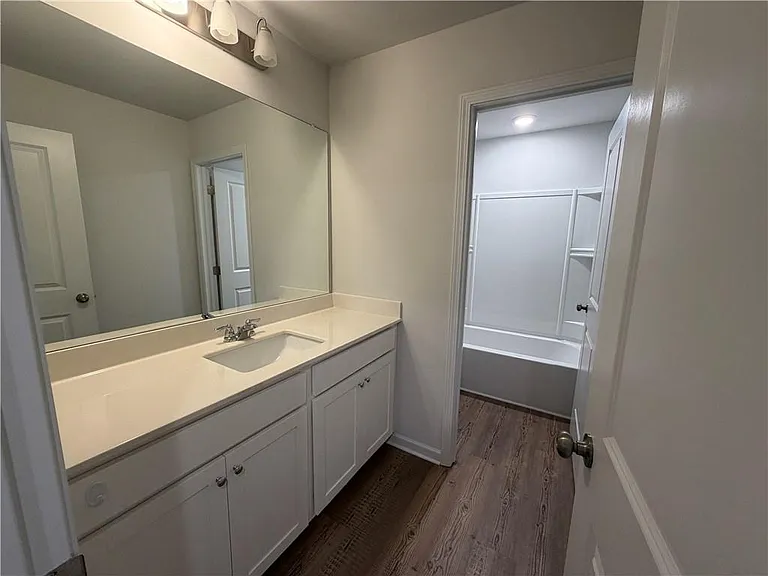 54 Autumnwood Ct — Photo 16