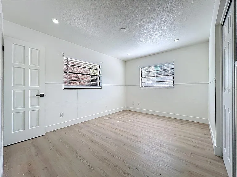 3463 Arnel Dr — Photo 23
