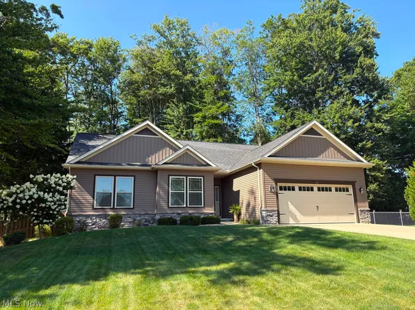 38 W Maple Dr, Seville, OH 44273
