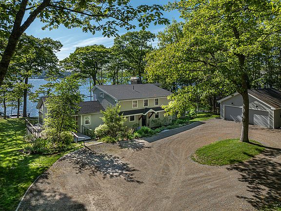 2nd image of 637 Ocean Point Road