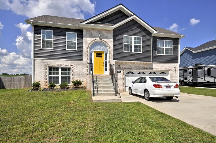 1st image of 2337 Danbury Dr