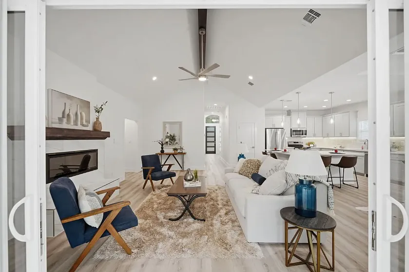3 bed, 2.0 bath, 1844 sqft, $1,650 — Photo 3
