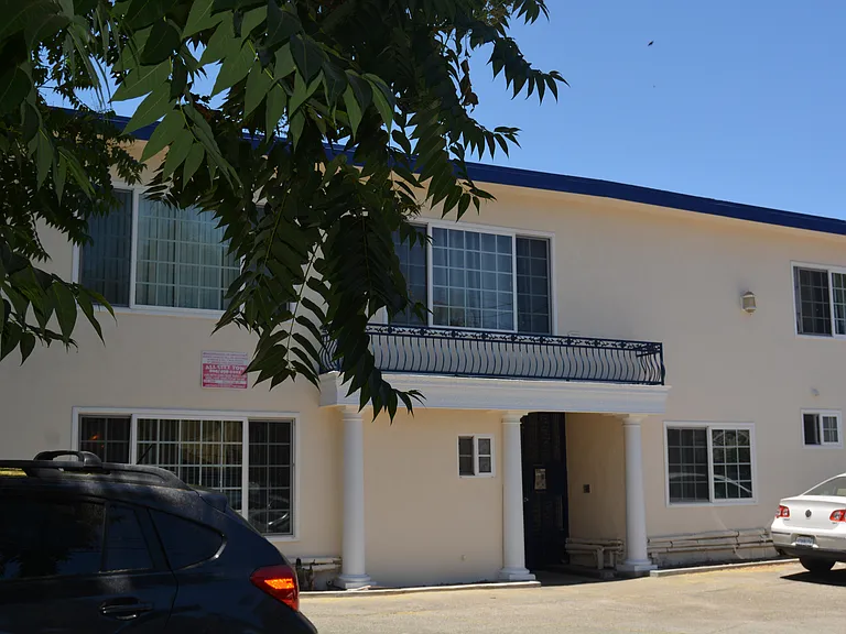 2717 Orchard Ave #9 — Photo 1