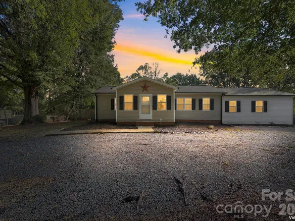 16186 McLester Rd, Oakboro, NC 28129