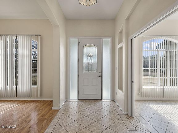 4th image of 742 Via Vanilla