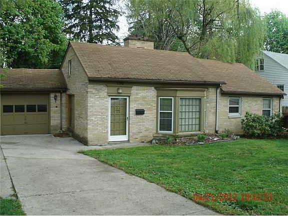2nd image of 130 E Northlawn Ave