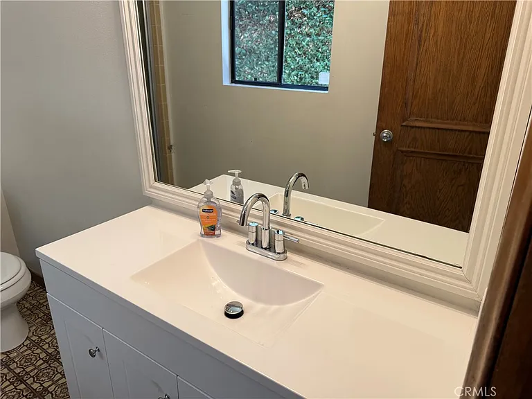 1307 Mackay Ln — Photo 55