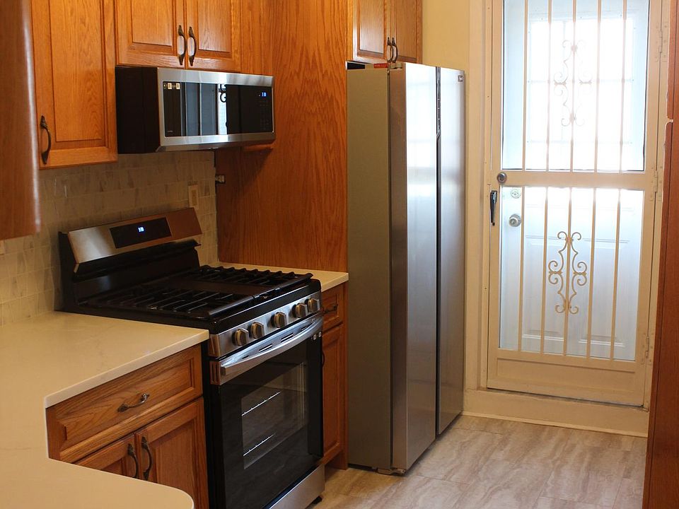 1st image of 183 Bay 10th St #2