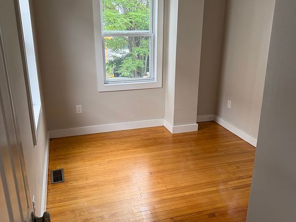 4th image of 9 5th St #2
