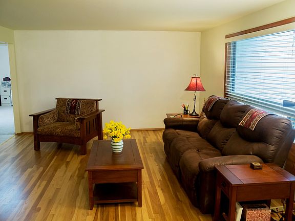5th image of 14024 24th Ave S