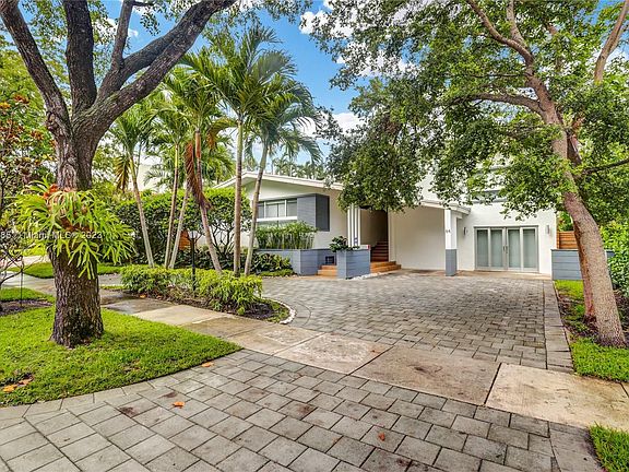 3rd image of 84 Bay Heights Dr