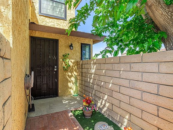 2nd image of 1543 W Avenue L Unit 1
