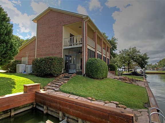 4th image of 12450 Lake Vista Dr