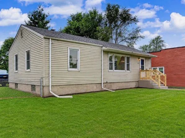 1512 173rd St, Hammond, IN 46324