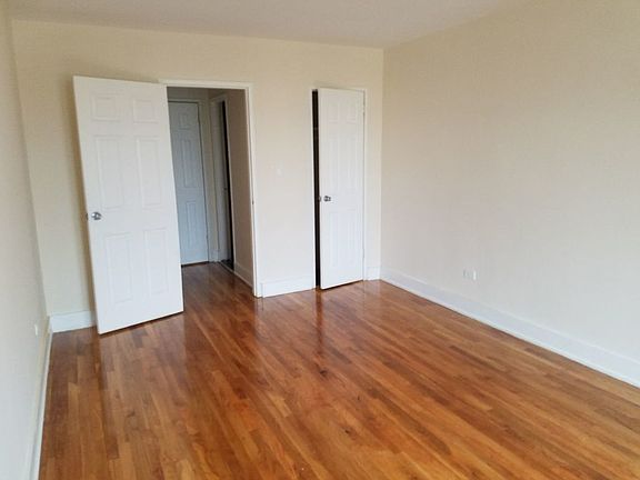 3rd image of 2020 Avenue V APT 3D