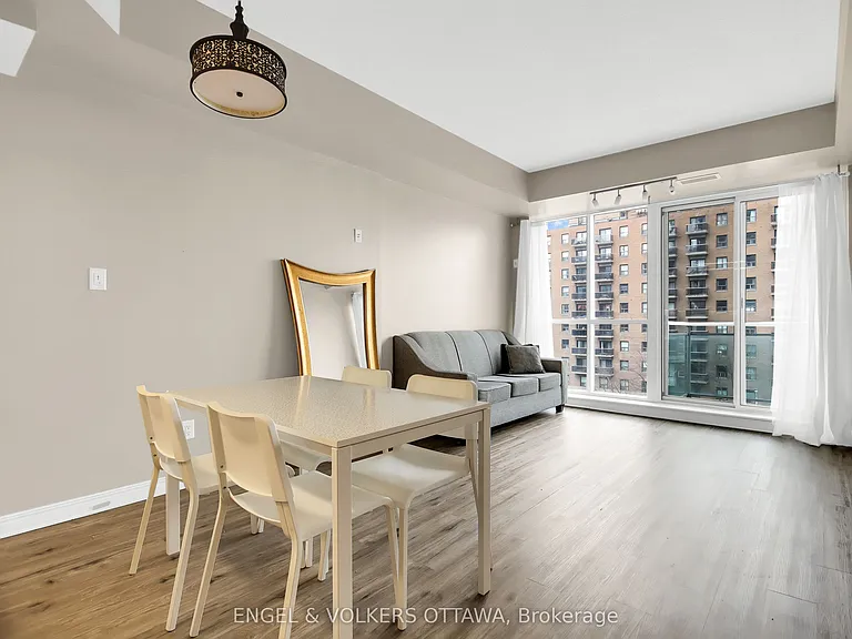 134 York St #607 — Photo 12