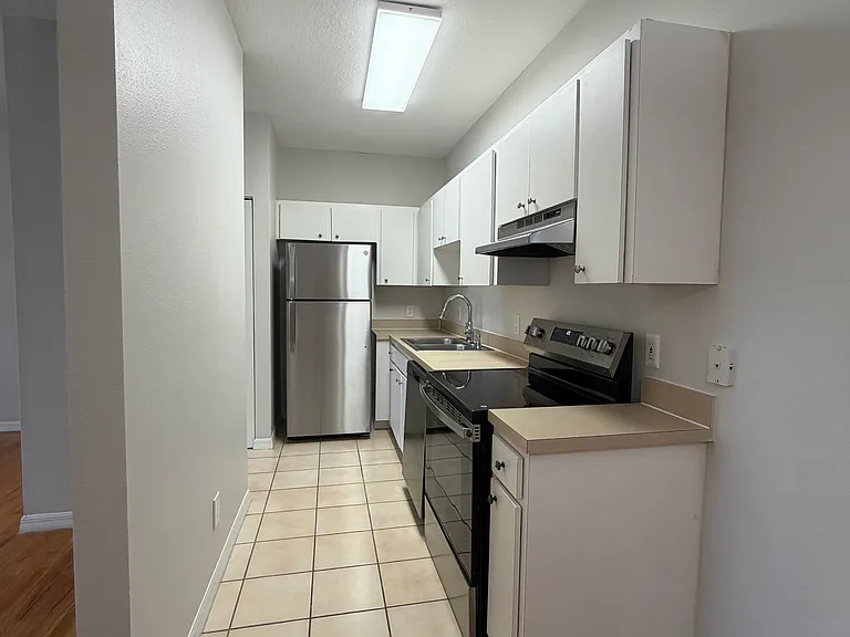 2403 W Platt St #C — Photo 7
