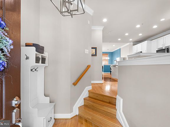 3rd image of 23509 Gardenside Pl