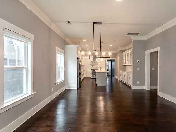 Open space living/dining