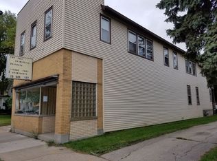 1511A Oregon St, Oshkosh, WI 54902