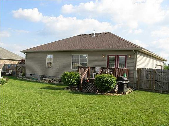 4th image of 387 Helmwood Cir