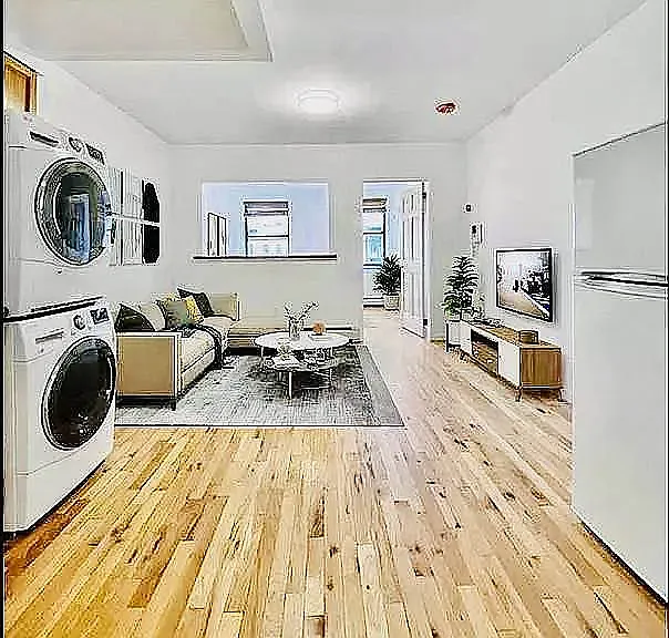 95 Allen St #4C — Photo 1
