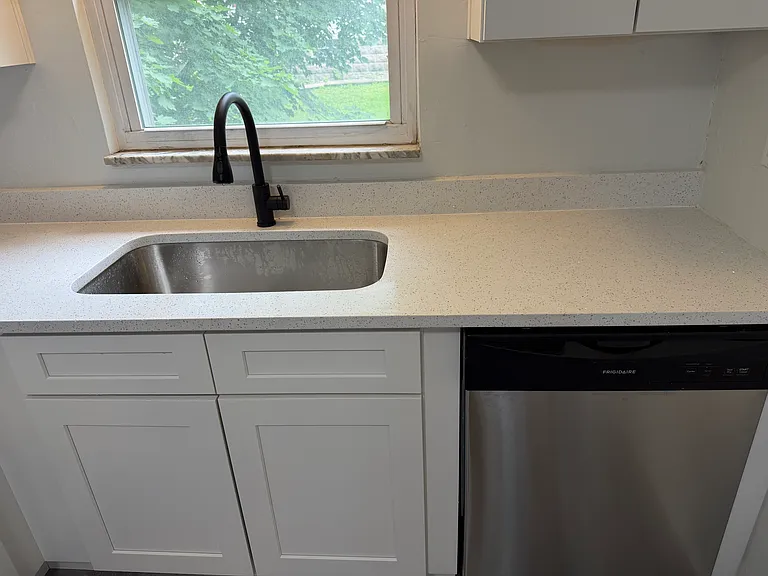 77 N Starr Ave #1 — Photo 3