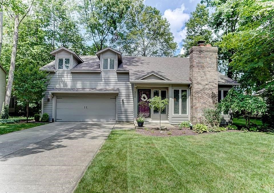 1st image of 305 Green Oak Dr