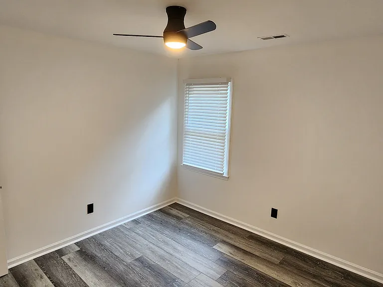 2110 Twin Ave #A — Photo 14