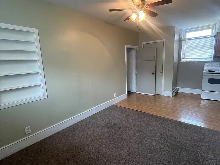 134 College Ave #R — Photo 4