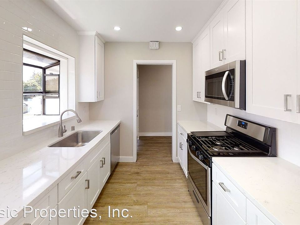 1st image of 6152-54 Dorothy Dr
