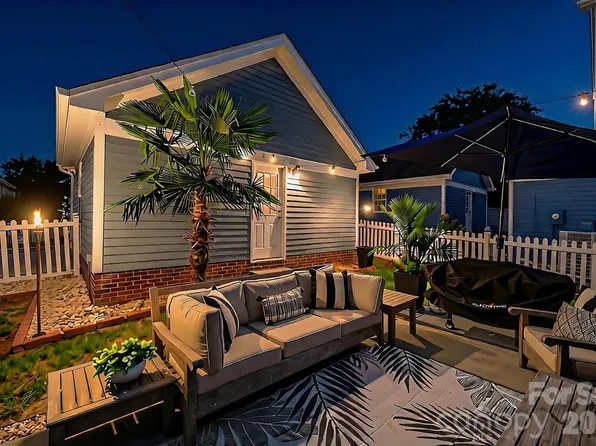 14525 Holly Springs Dr, Huntersville, NC 28078