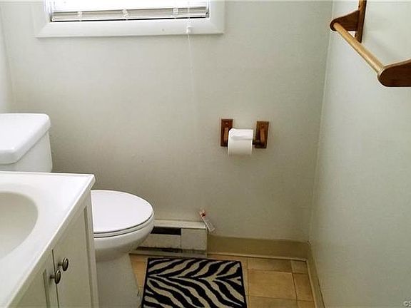 5th image of 65 Stonewall Ln