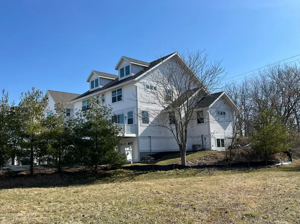 140 Kewatin Way #12, Douglas, MI 49406