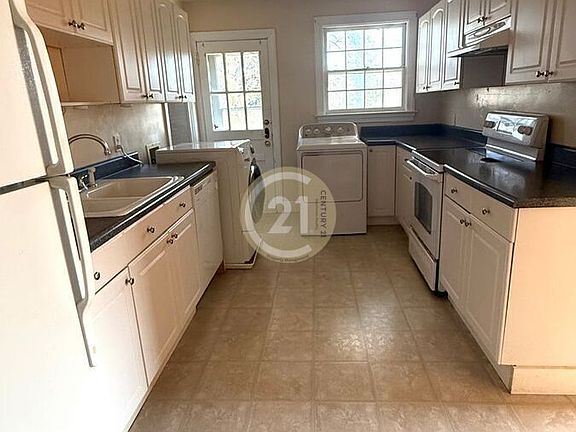 5th image of 7710 N Shirland Ave #B