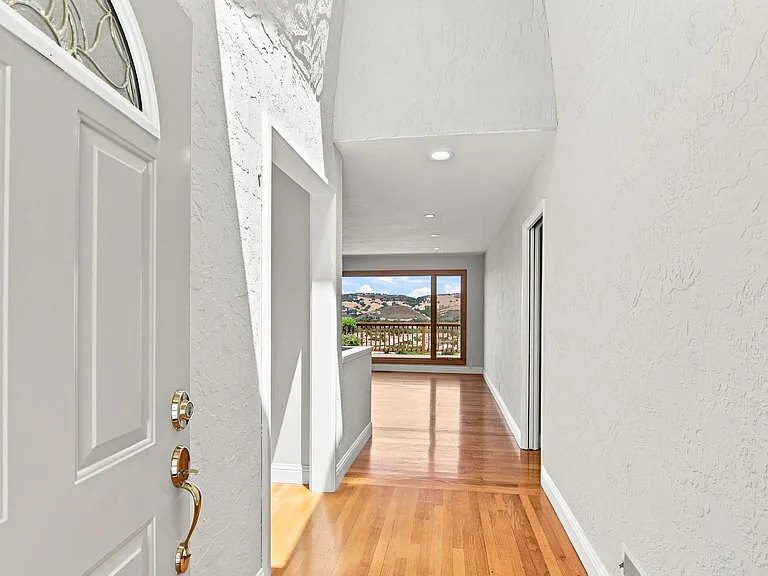 19563 Almaden Rd — Photo 19