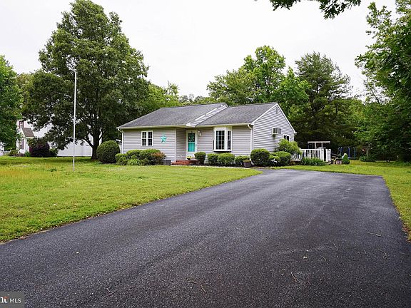 4th image of 1822 S Mill Dr