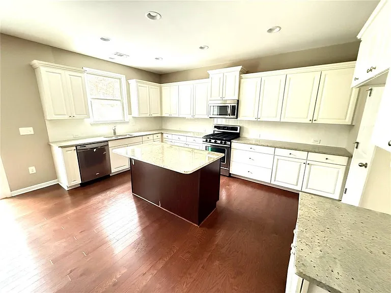 10570 Haynes Valley Ct — Photo 5