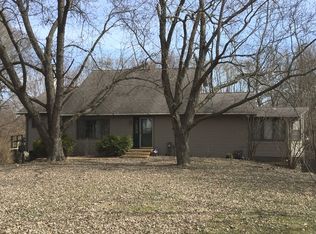 1902 Sunnydale Rd, Dixon, IL 61021