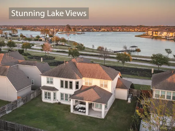 10507 S Sunrise Shores Ln, Cypress, TX 77433