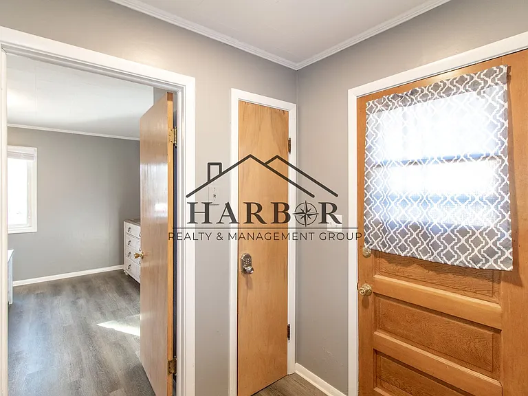 5th Avenue SE Duplex — Photo 14