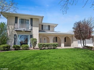 1009 Grandview Dr, New Lenox, IL 60451